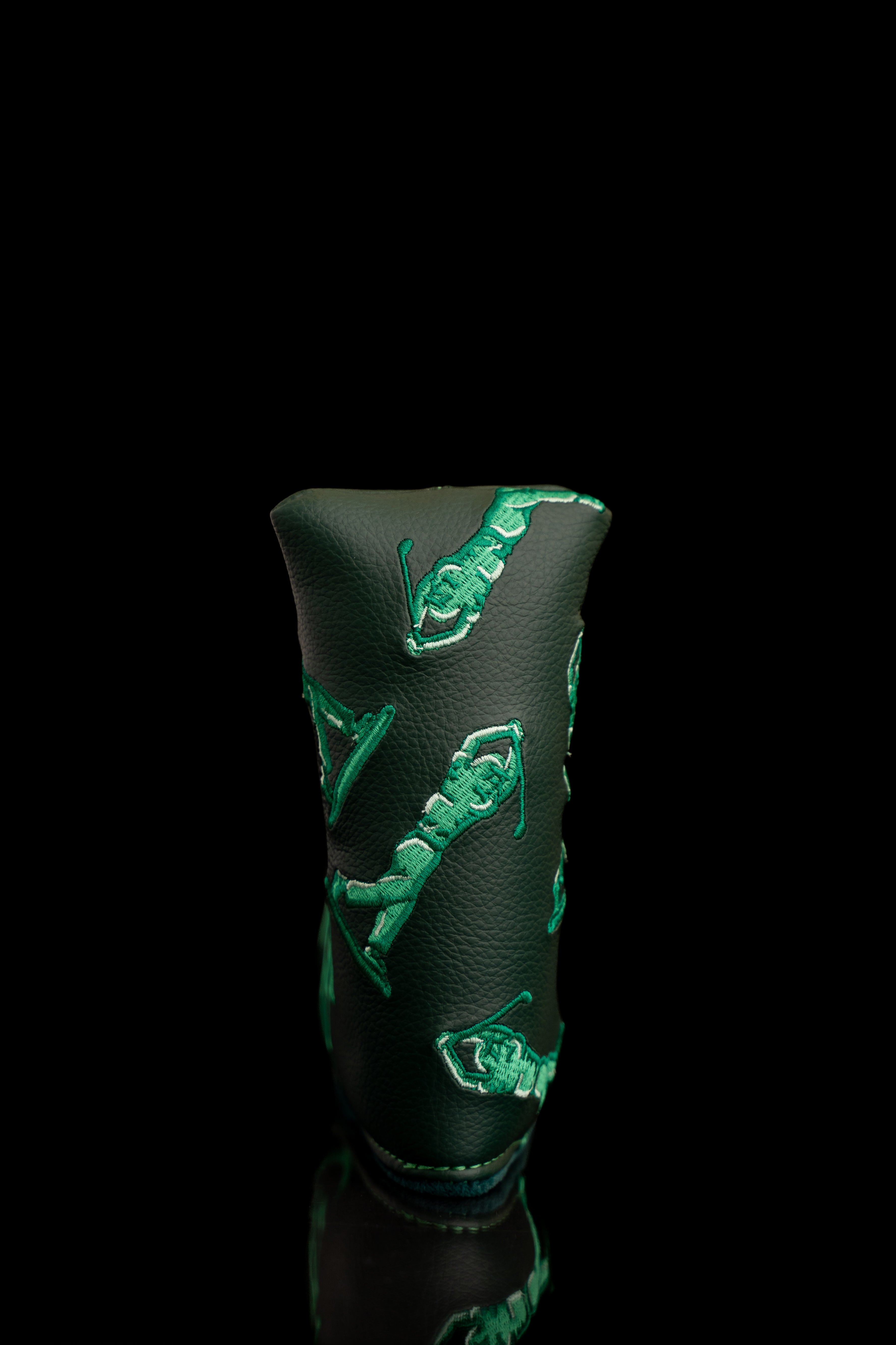 2023 Arnie Swing (Black)