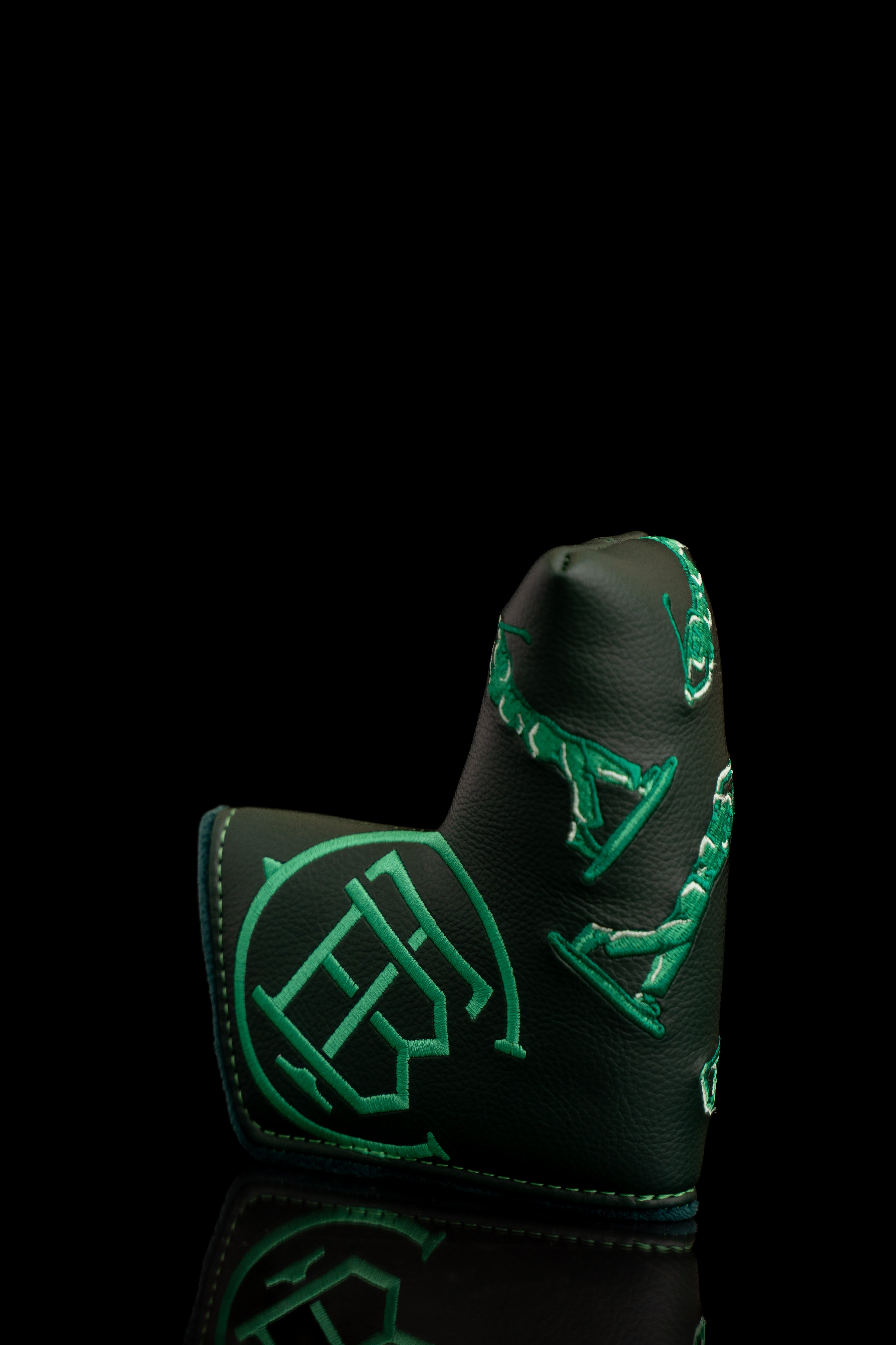 2023 Arnie Swing (Black)