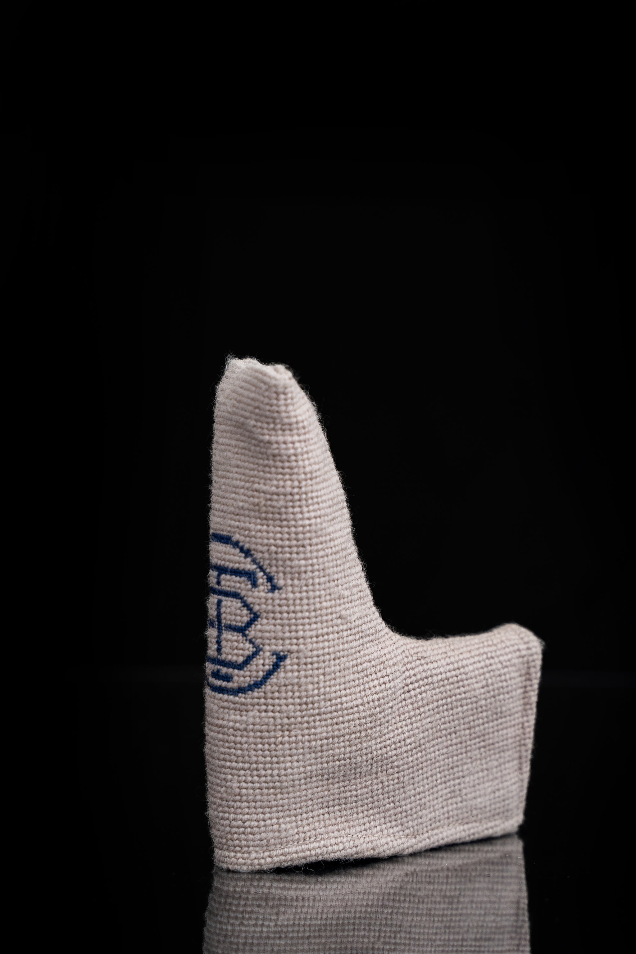 2019 Cream/Navy TBC Needle Point